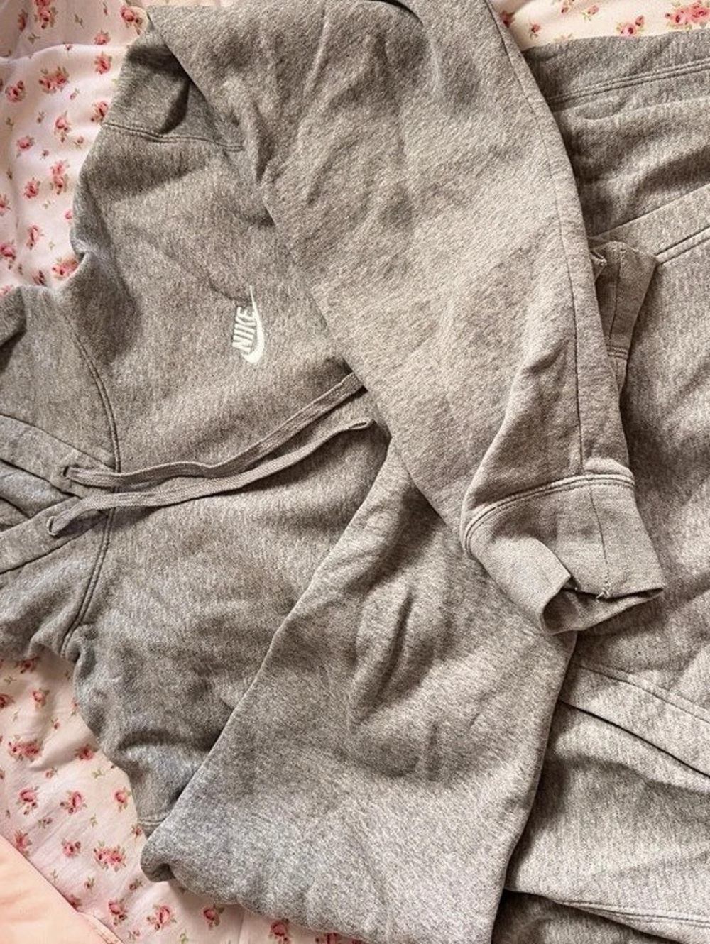 Nike Sportswear Club Fleece Pullover Hoodie Gray Medium